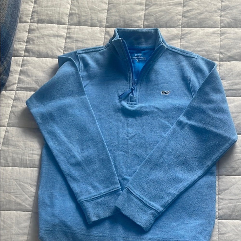 Boys Vineyard Vine zip up sweatshirt